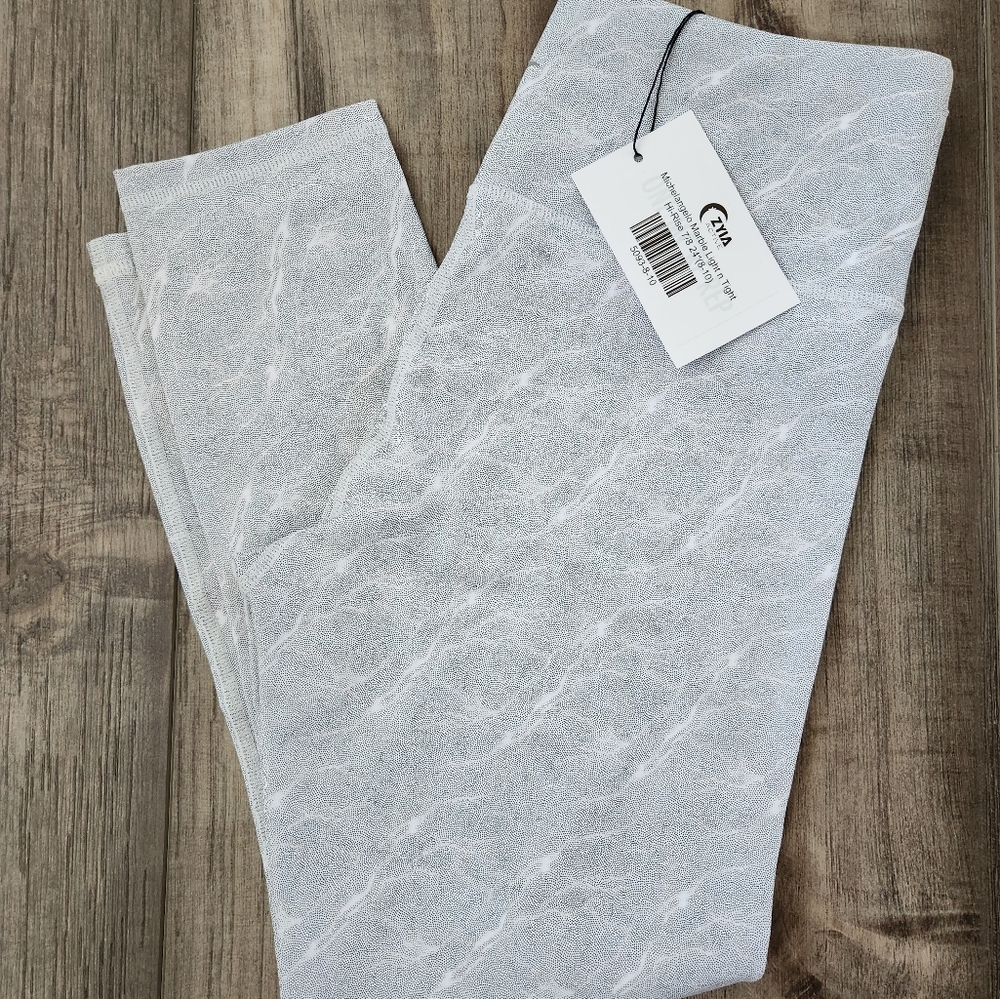 Zyia Michelangelo Marble Light n Tight Hi-Rise 7/8 24" (size 8-10) NWT